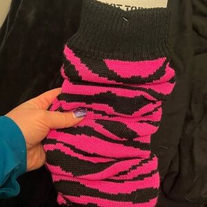Hot Pink and Black Zebra print Leg Warmers.  NEW WITH TAGS,   Hot Topic